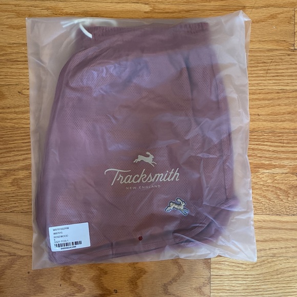 Tracksmith Van Cortland Grand Shorts in Rosewood - Size S - Brand New! - Picture 3 of 3